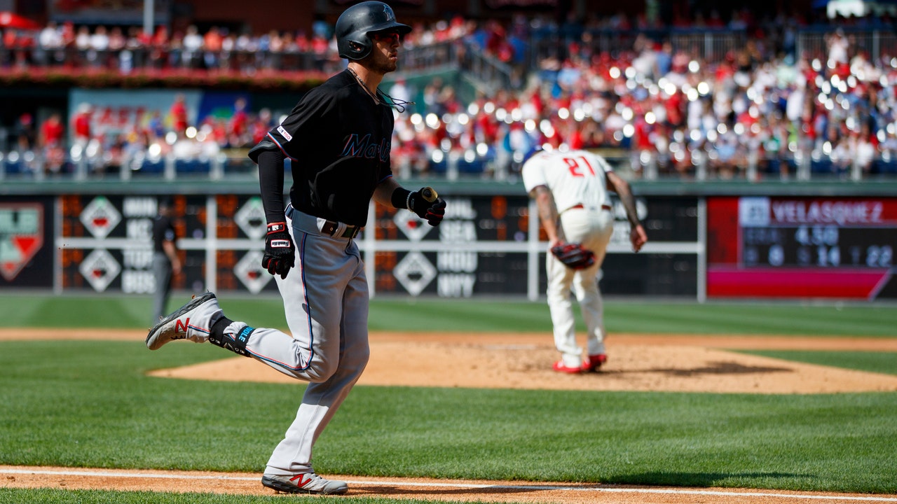 Castillo's 2-run double lifts Marlins past Phillies 5-3